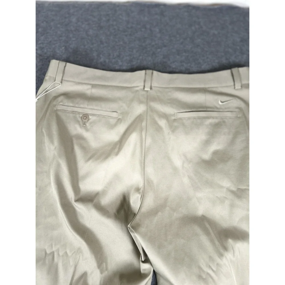 NEW Nike Golf Men's 38x32 Beige Khaki Flat Standard Fit Front Dri Fit‎ Pants